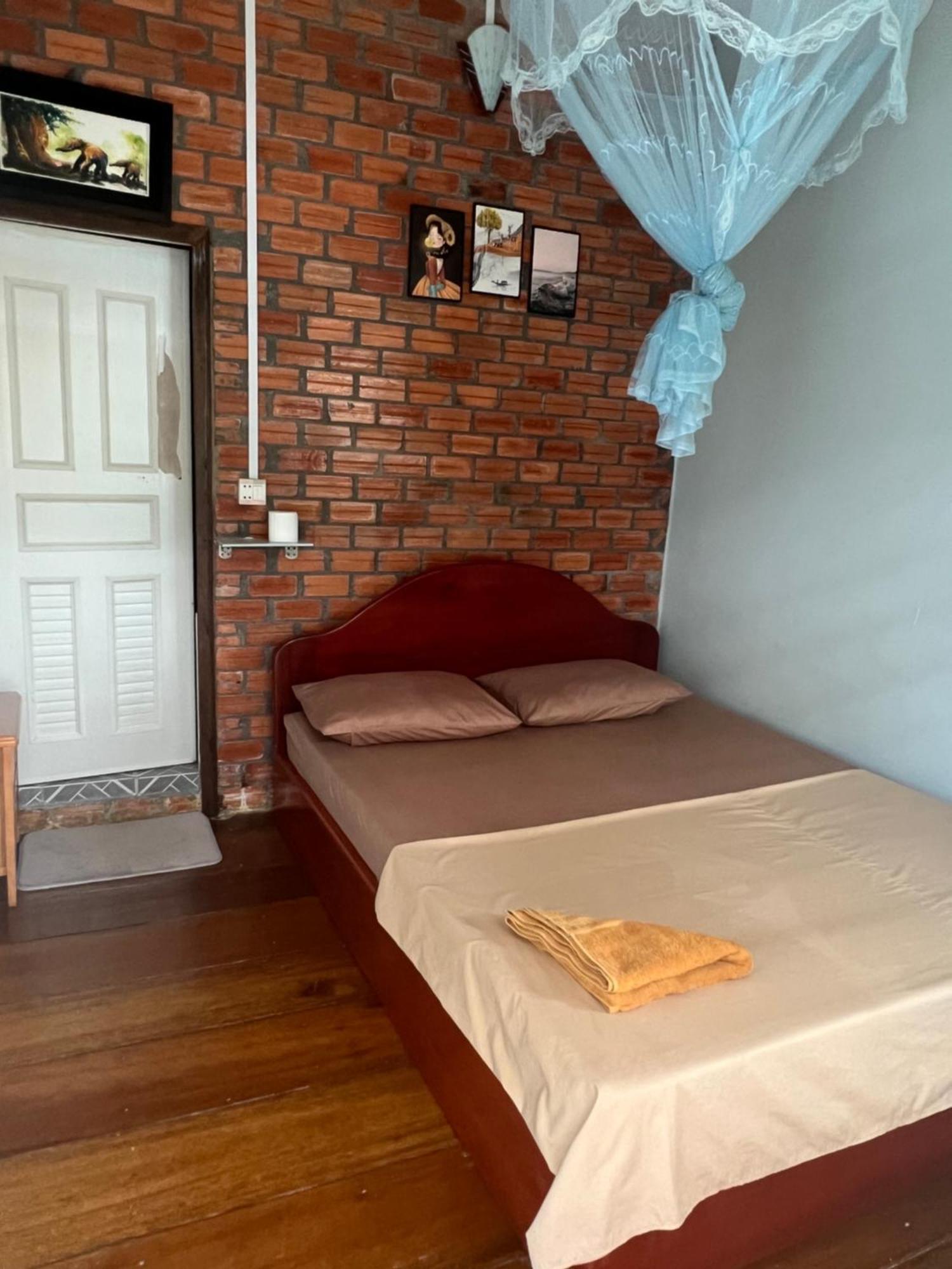 Ing Ing Guesthouse Koh Rong Sanloem Exteriör bild
