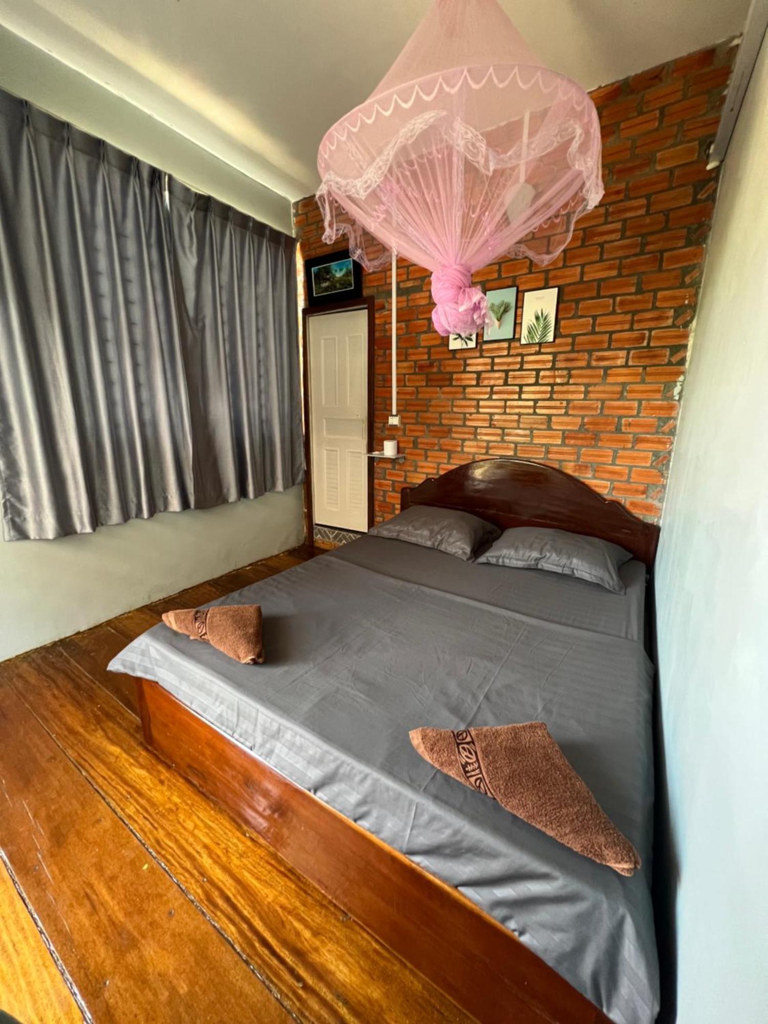 Ing Ing Guesthouse Koh Rong Sanloem Exteriör bild