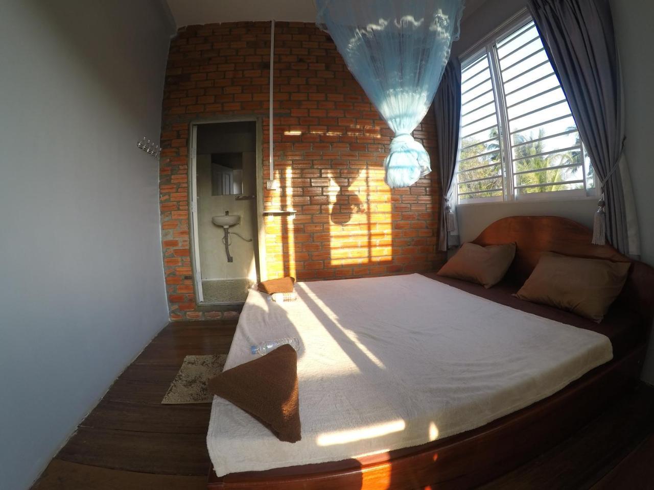 Ing Ing Guesthouse Koh Rong Sanloem Exteriör bild