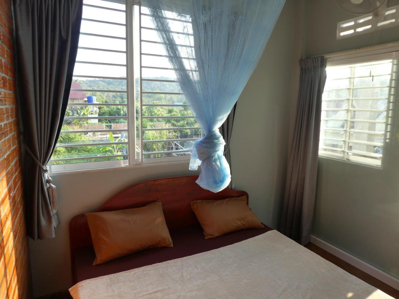 Ing Ing Guesthouse Koh Rong Sanloem Exteriör bild